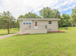 1204 Wooden Ave, Rossville, GA 30741