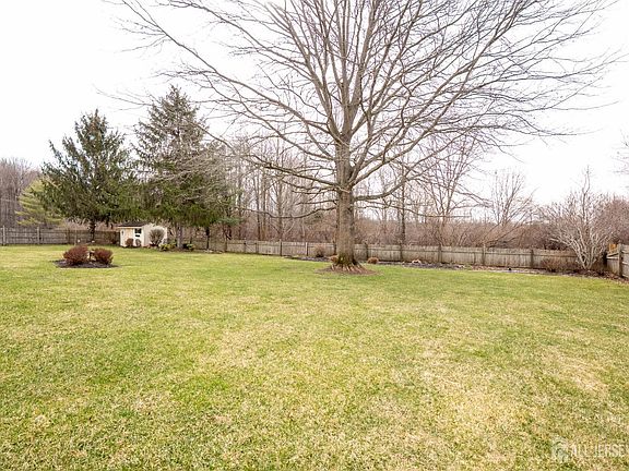5th image of 3 Milburne Ln