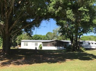 1829 Ranchette Rd, Zephyrhills, FL 33543
