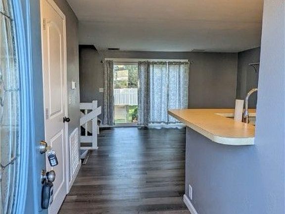 4th image of 8394 Hawks Nest Ct #8394
