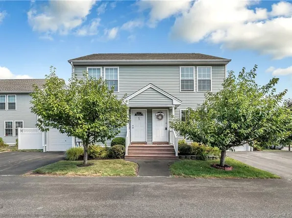 2 Holly Ln, Unionville, CT 06085