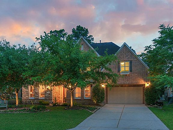 2nd image of 19 Bessdale Ct