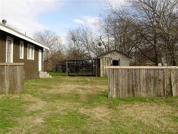 3rd image of 105 Bill Jackson Dr