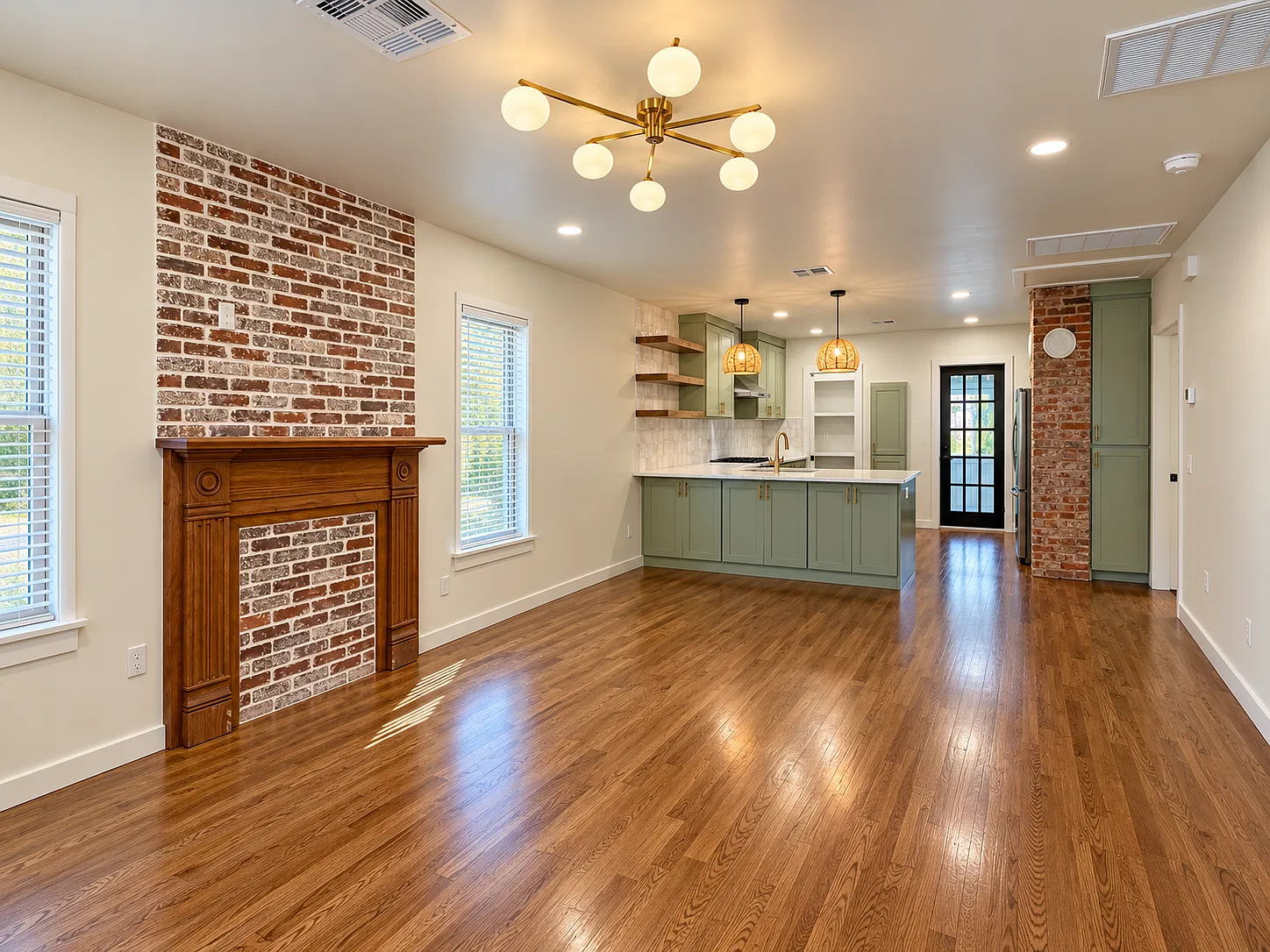 2 bed, 1.5 bath, 1089 sqft, $1,895 — Photo 3