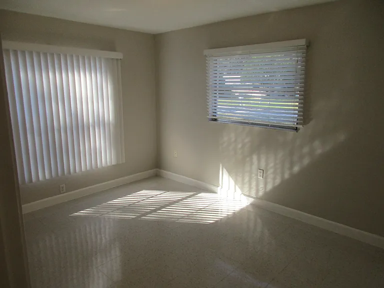2888 Indianwood Dr — Photo 19