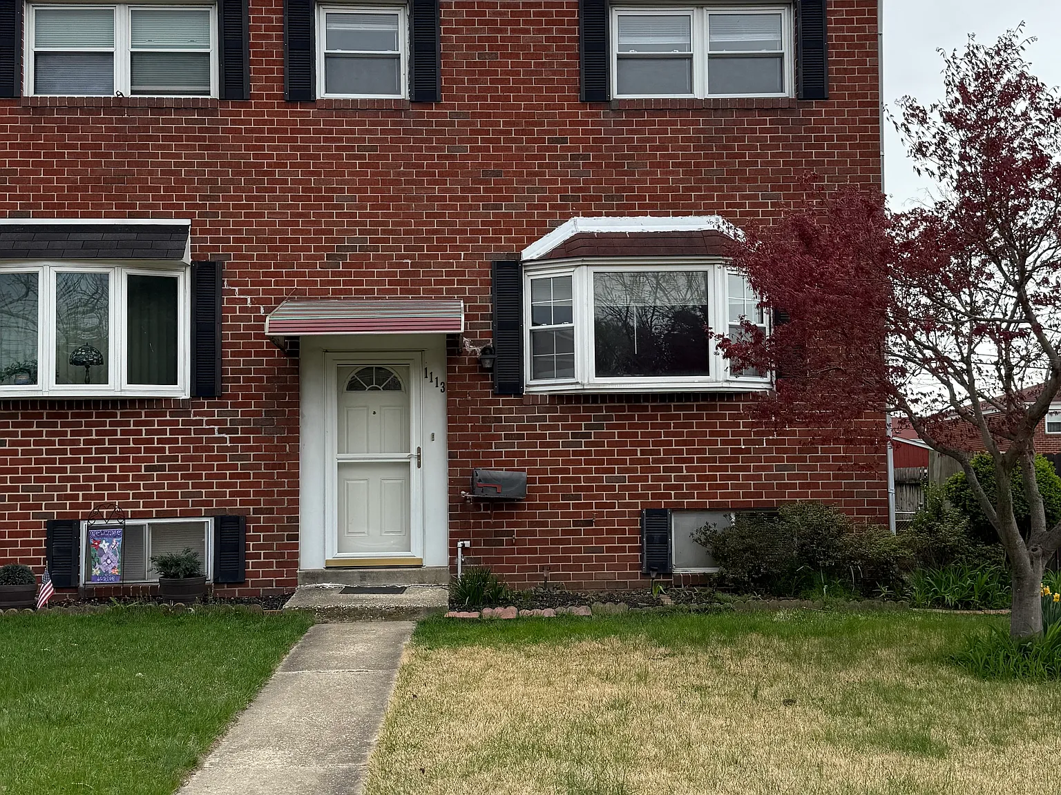 4 bed, 1408 sqft, $2,400 — Photo 1
