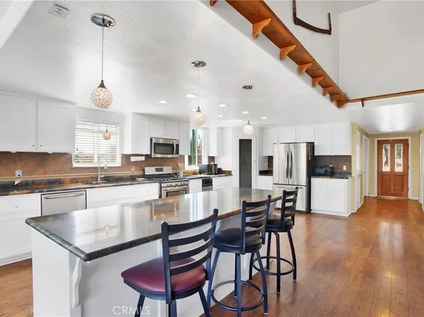 7424 Salem Ave, Oak Hills, CA 92344