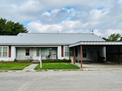 107 9th St, Comanche, TX, 76442