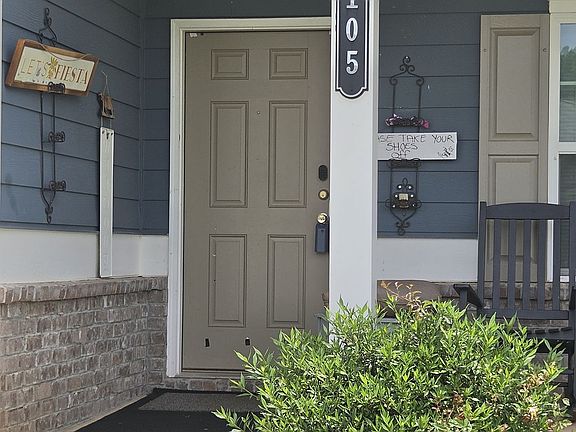 2nd image of 105 Kaitlyn Cir