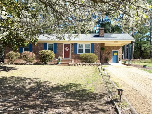 1806 Nc 581, Pikeville, NC 27863