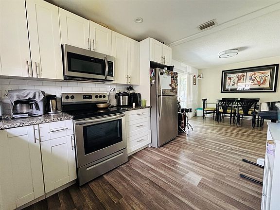 3rd image of 426 SW 79th Terrace