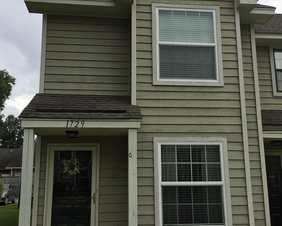 Front of townhouse