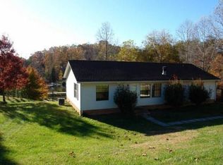 1119 Roanoke Dr, Goodview, VA 24095