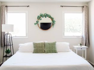1062 W 25th St, San Pedro, CA 90731