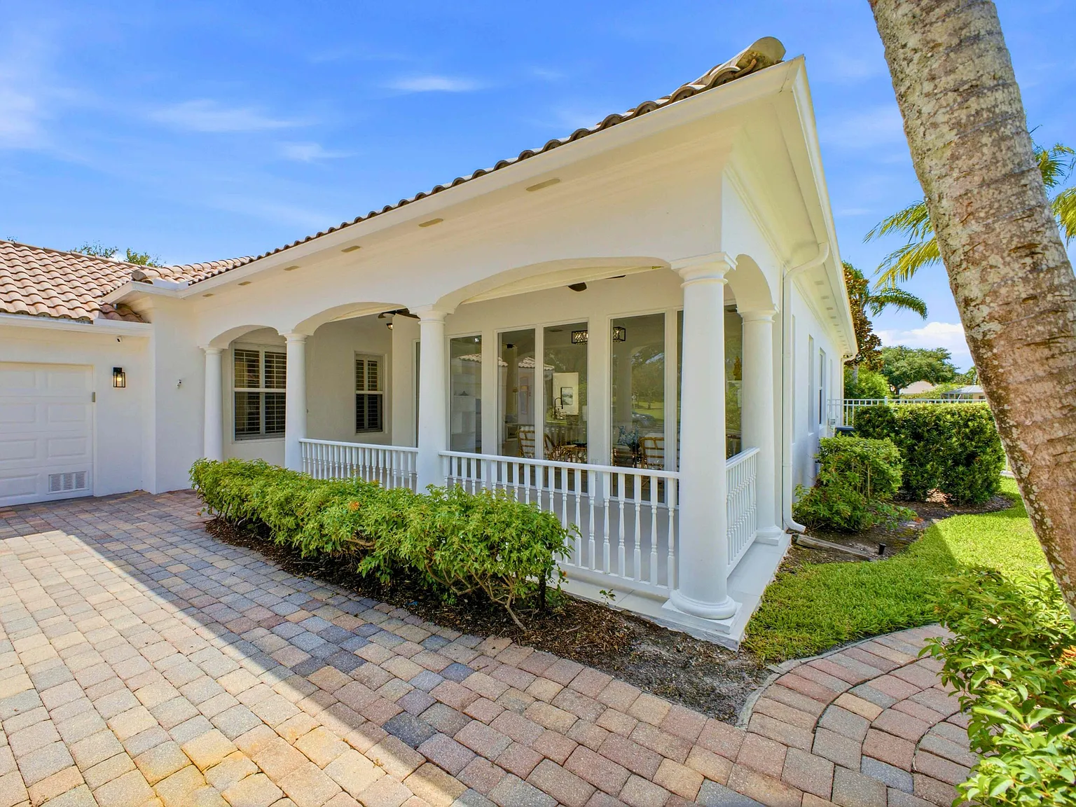 5 bed, 3.5 bath, 2679 sqft, $11,000 — Photo 3