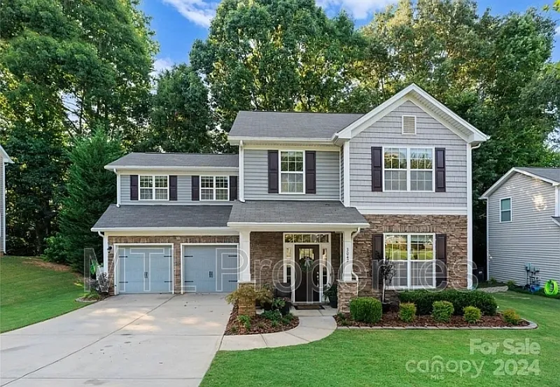 3042 Collin House Dr