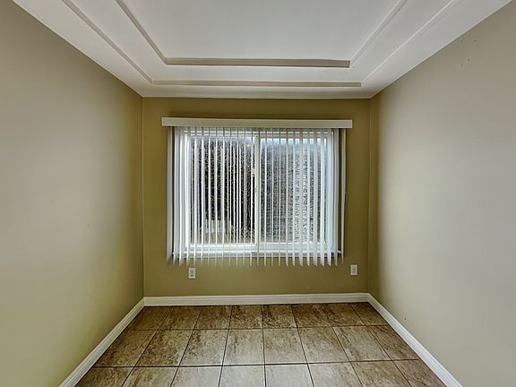 5th image of 3974 Dublin Ave