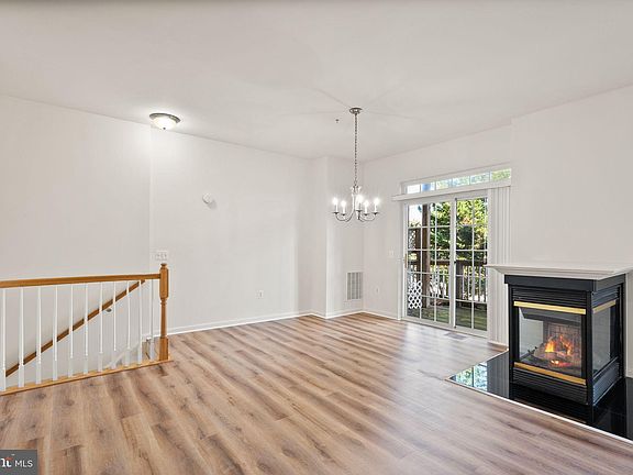 4th image of 1830 Cedar Cove Way Unit 101