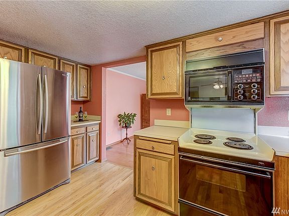 5th image of 4922 128th St NE