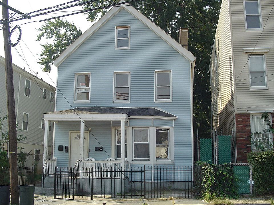 2 FAMILY HOUSE