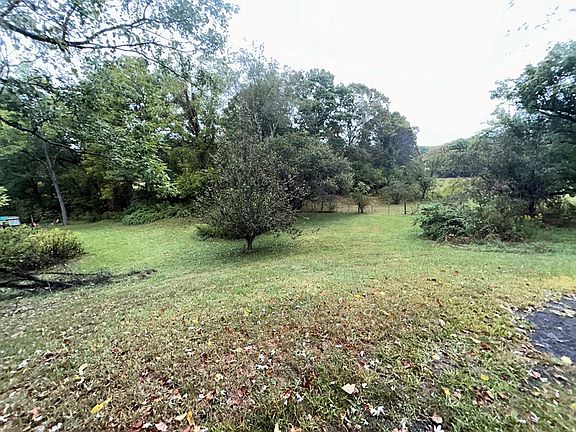 4th image of 1552 Grayson Tpke