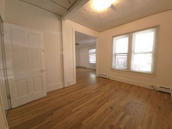 4th image of 2645 Pine St #2645