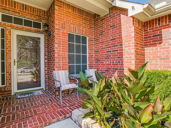 4th image of 5301 Alta Loma Dr