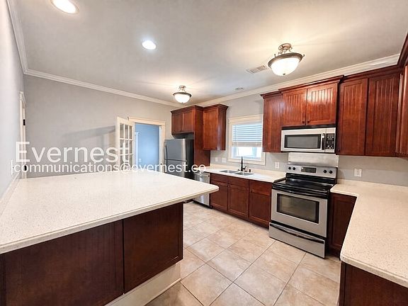 4th image of 9 Chimney Ln SE