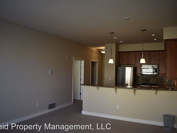 4th image of 400 Washington Ave #201