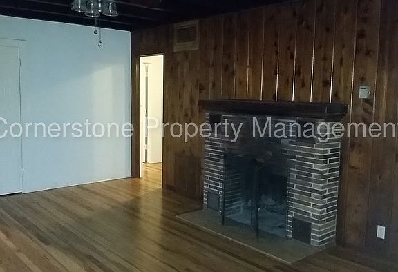 3rd image of 4522 Chicago Ave