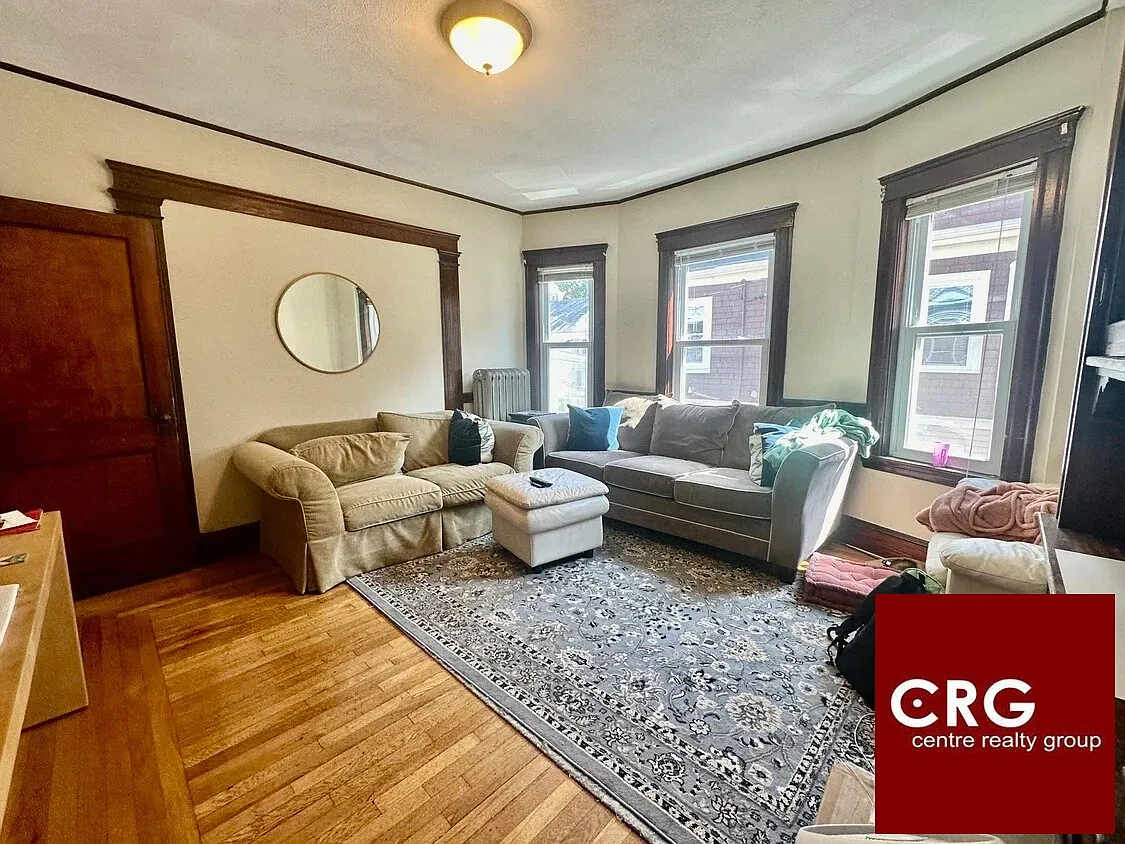 5 bed, 2.0 bath, 1600 sqft, $7,200 — Photo 2