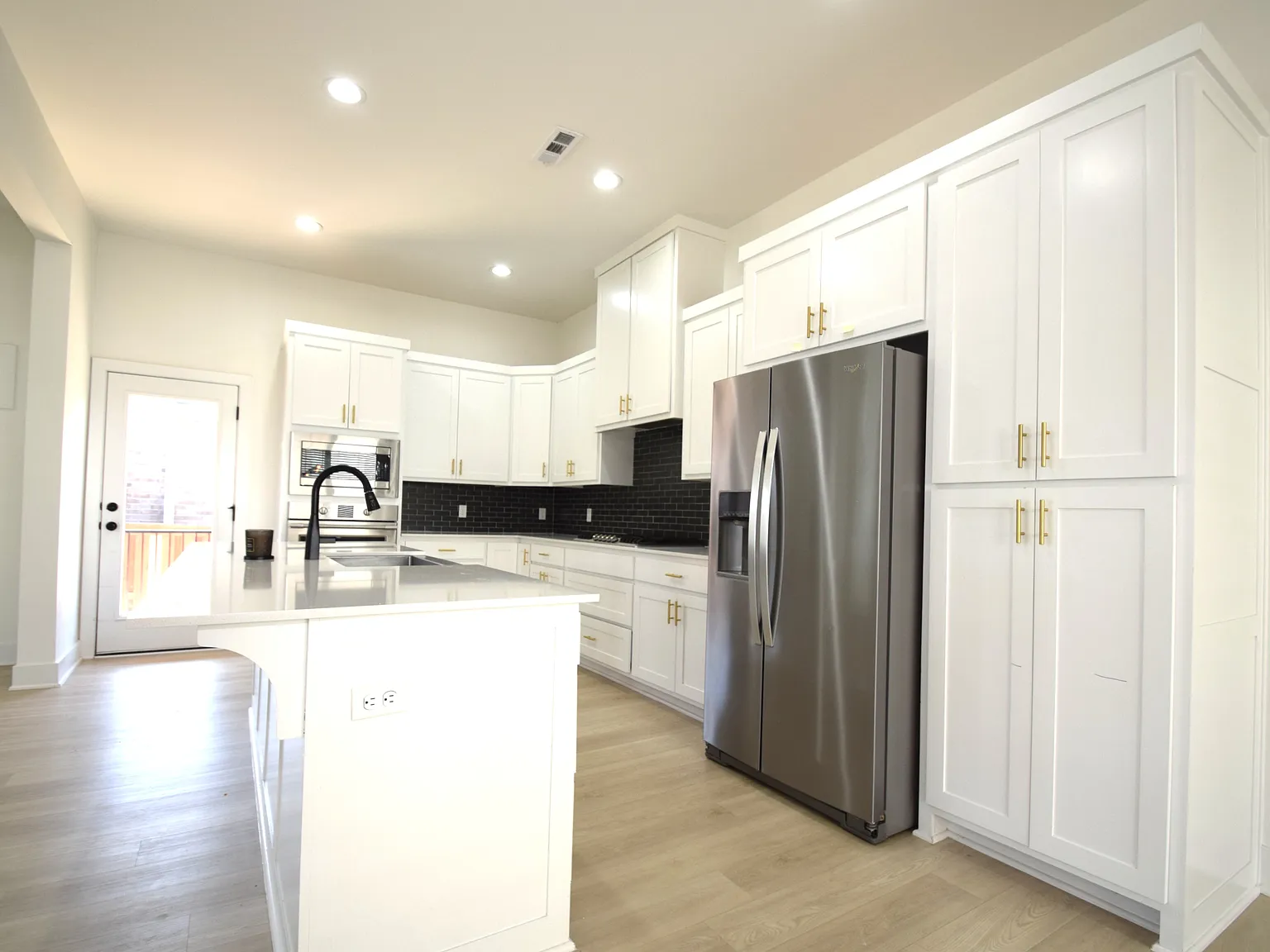4 bed, 2623 sqft, $2,750 — Photo 4