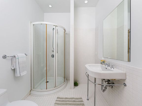 4th image of 55 Liberty St APT 26C