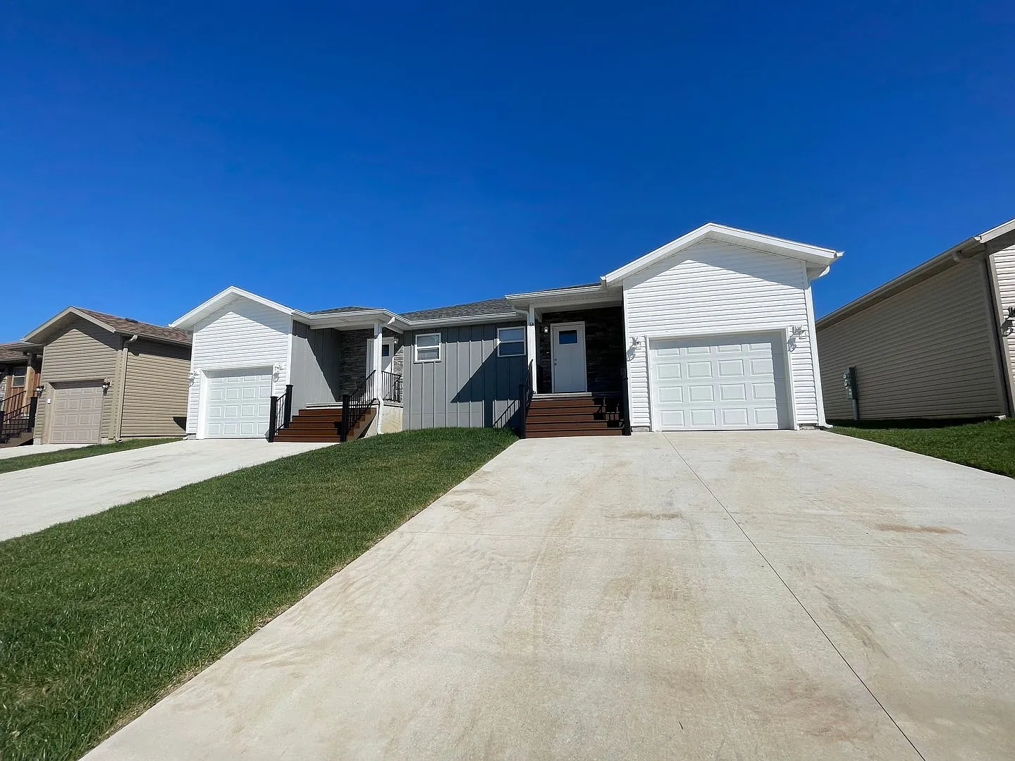Tired of Nightly Rental Rates -Luxury Lake Living Starts Here Brand-New 2 Bed, 2 Bath House in Ki... — Photo 4