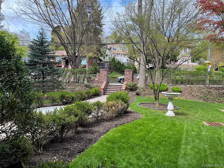 38-30 Douglaston Pkwy #4C — Photo 8