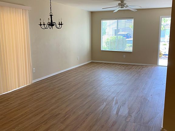 4th image of 120 Gilliflower Ave