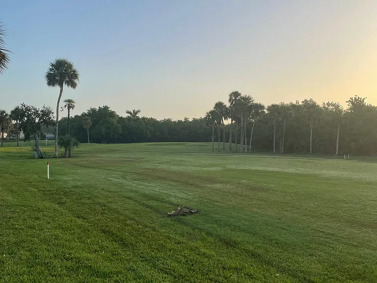 Vista Gardens golf course!!