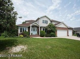 5034 Rose Creek Pkwy S, Fargo, ND 58104