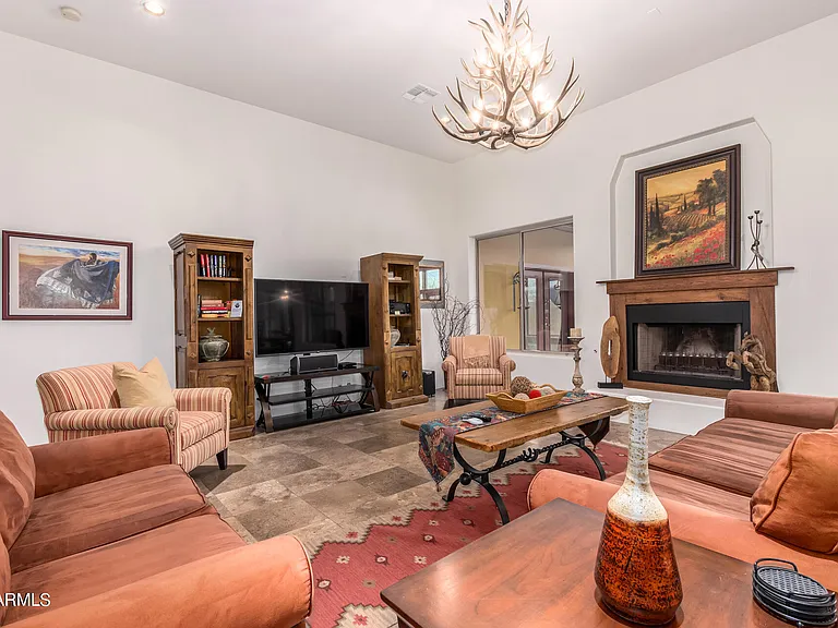 5872 E Red Dog Dr — Photo 2