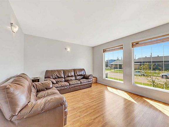 4th image of 1505 W 49th Ave