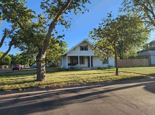 407 W 5th St, Quinter, KS 67752