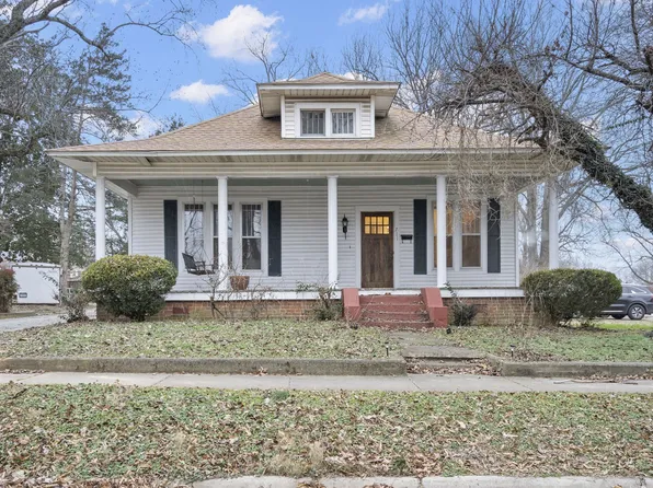 711 Stonewall St N, Mc Kenzie, TN 38201