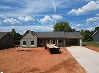 530 Hellams Rd, Gray Court, SC 29645
