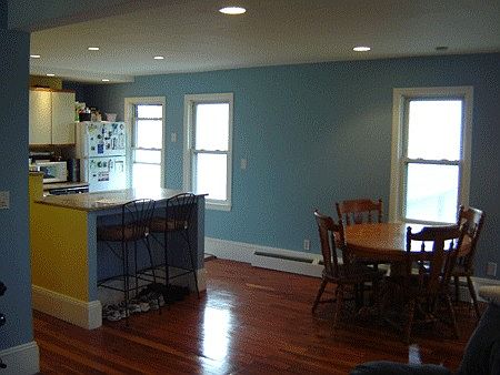 Kitchen/Dining Area