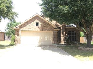 5880 Vista Heights Ln, Grand Prairie, TX 75052