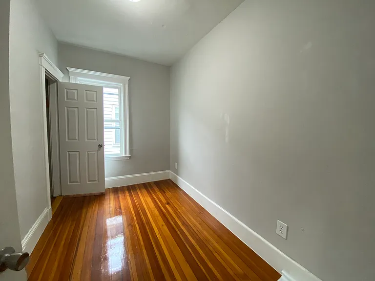 17 Roseclair St #3 — Photo 9