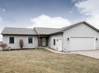 411 Goldfinch Cir, Tiffin, IA 52340