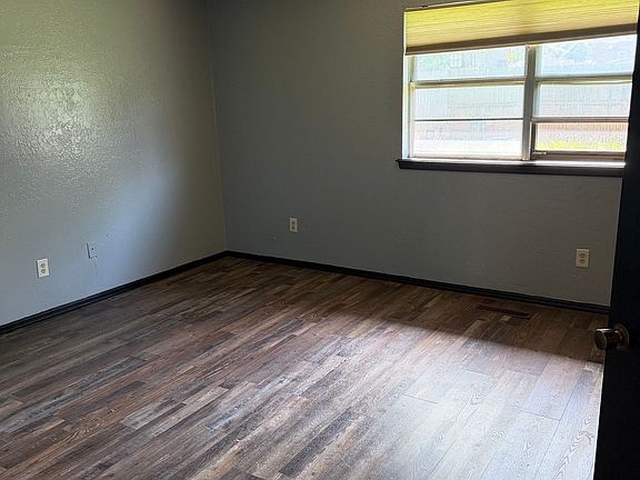 5th image of 8937 Tilman Dr