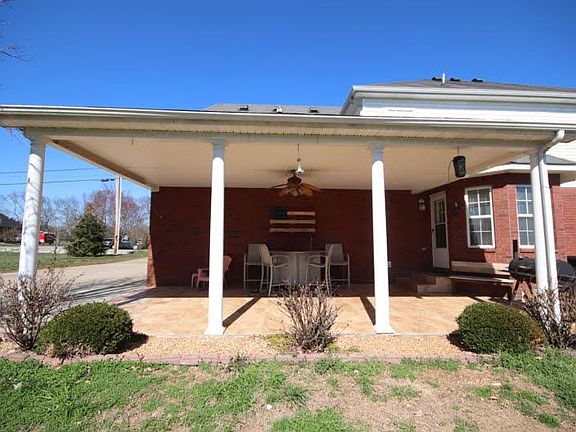 5th image of 3009 Chapel Hills Dr