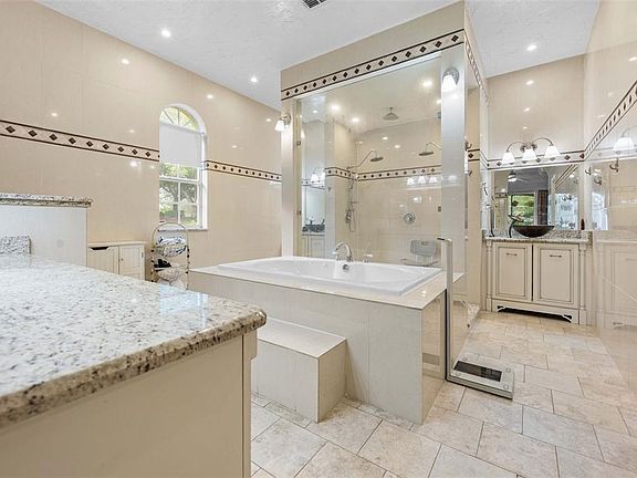 5th image of 7393 Royal Oak Dr